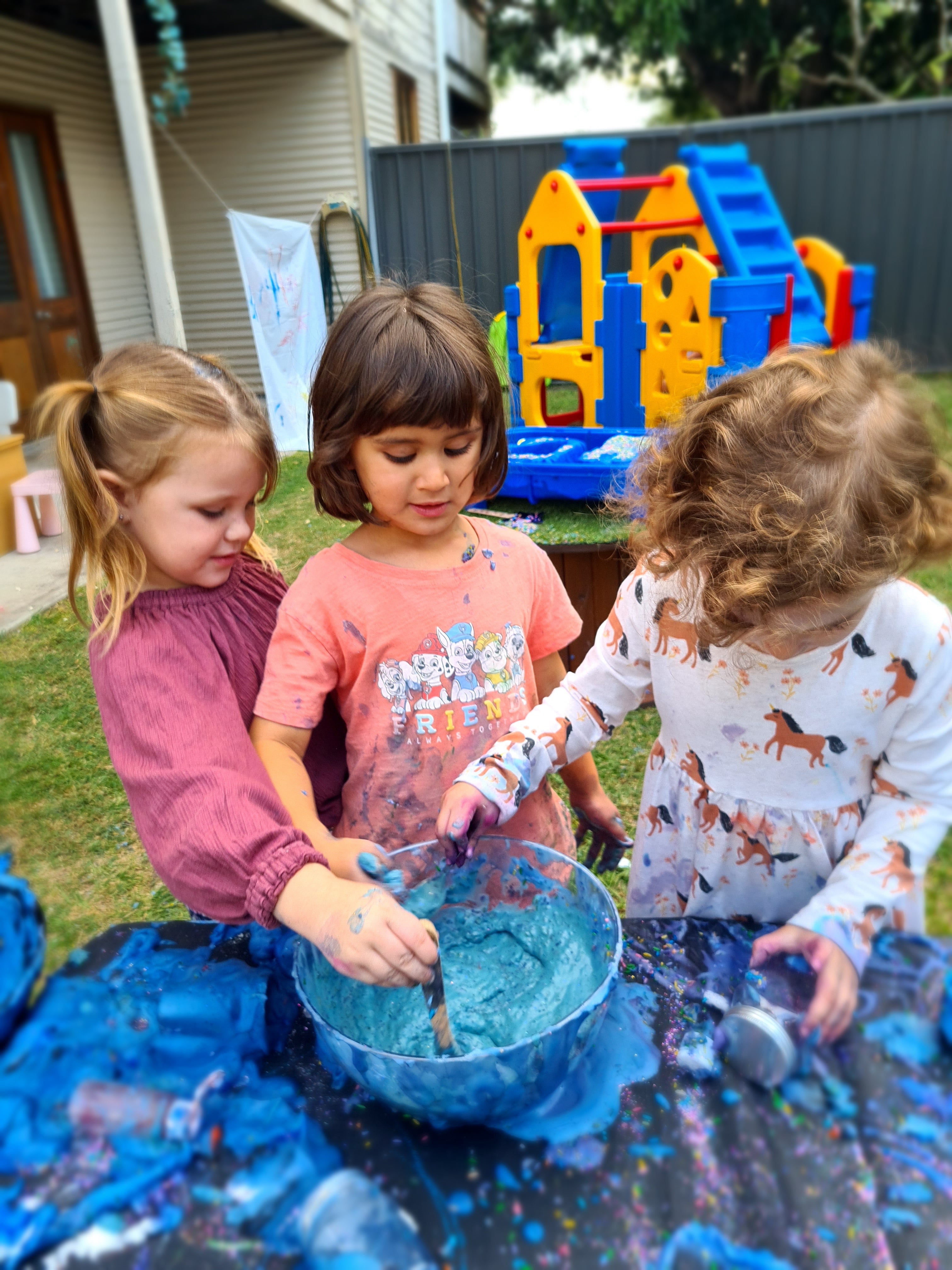 Children playing at messy play class